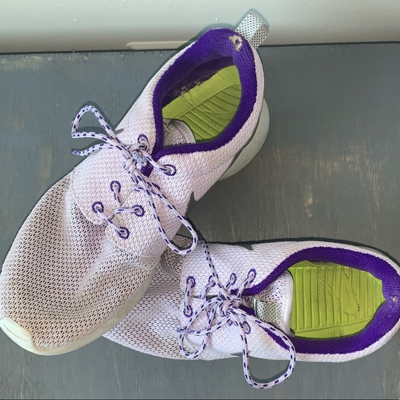 Custom-Colored Nike Free Runs - Light Purple - Picture 2 of 4